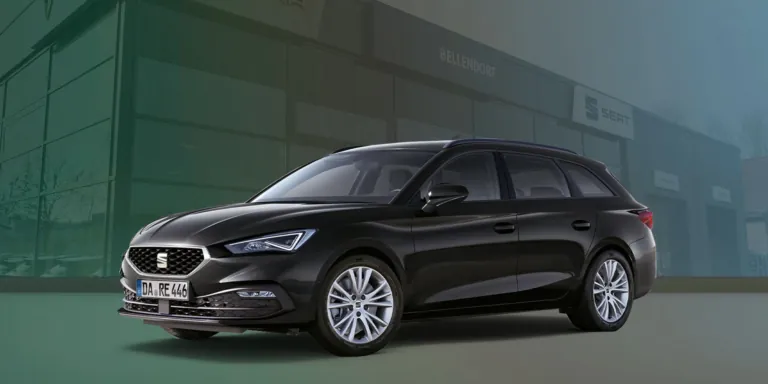 Seat Leon Sportstourer vor einem Gebäude